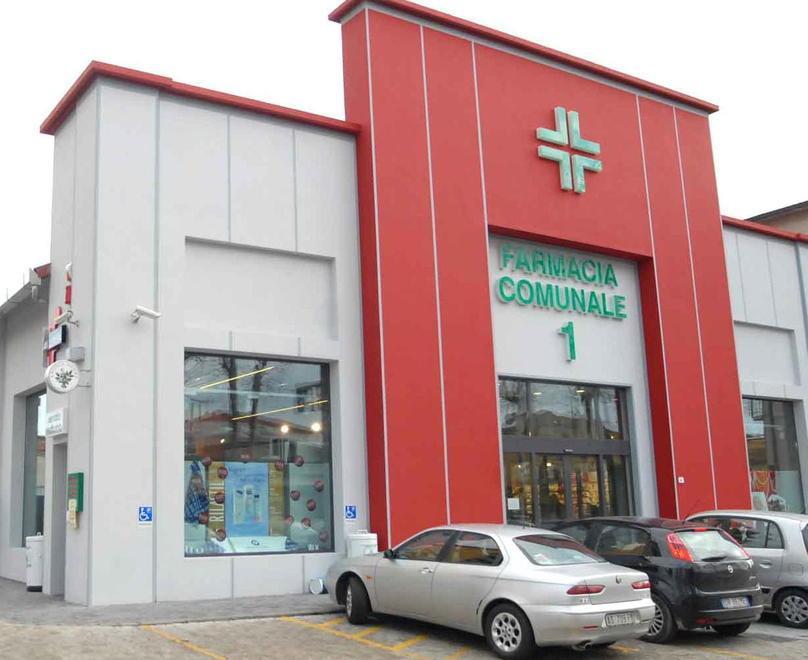 La Farmacia comunale 1 in viale Adua (foto gori)