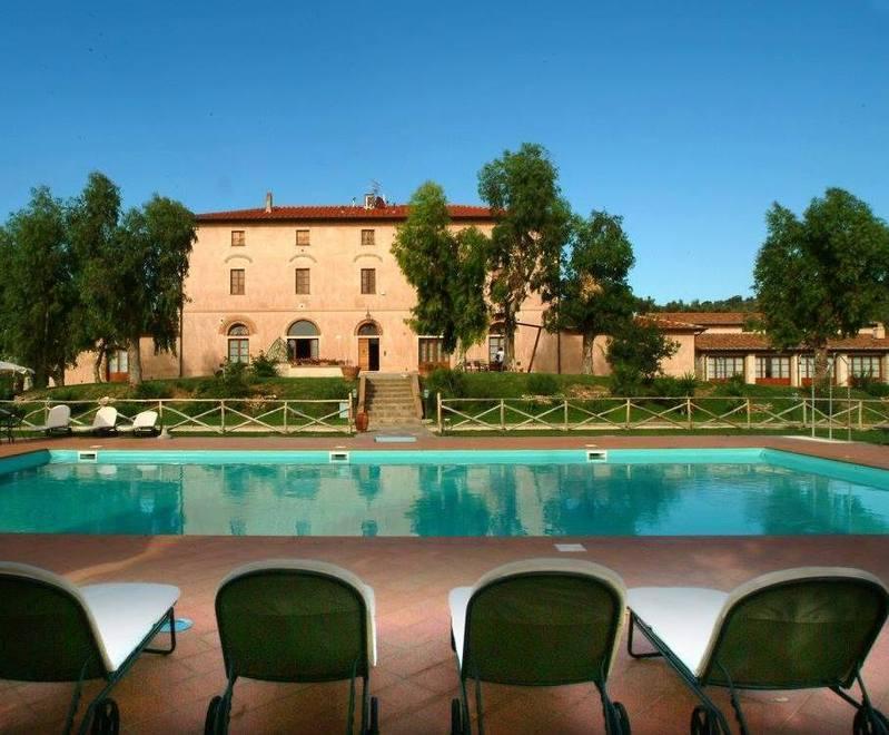 Finiscono all’asta 12 appartamenti della società Fattoria di Vignale 