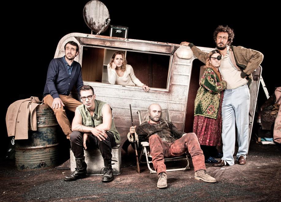 Il mondo dolente e ironico di Carrozzeria Orfeo, ecco “Cous Cous Klan” a Rubiera