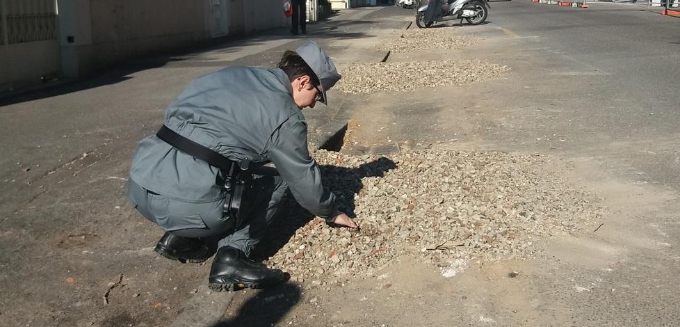 Viale Montegrappa, i forestali indagano sul taglio degli alberi 
