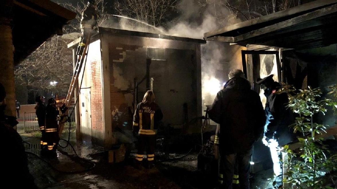 Finale, ancora un incendio al circolo dell’Ovest