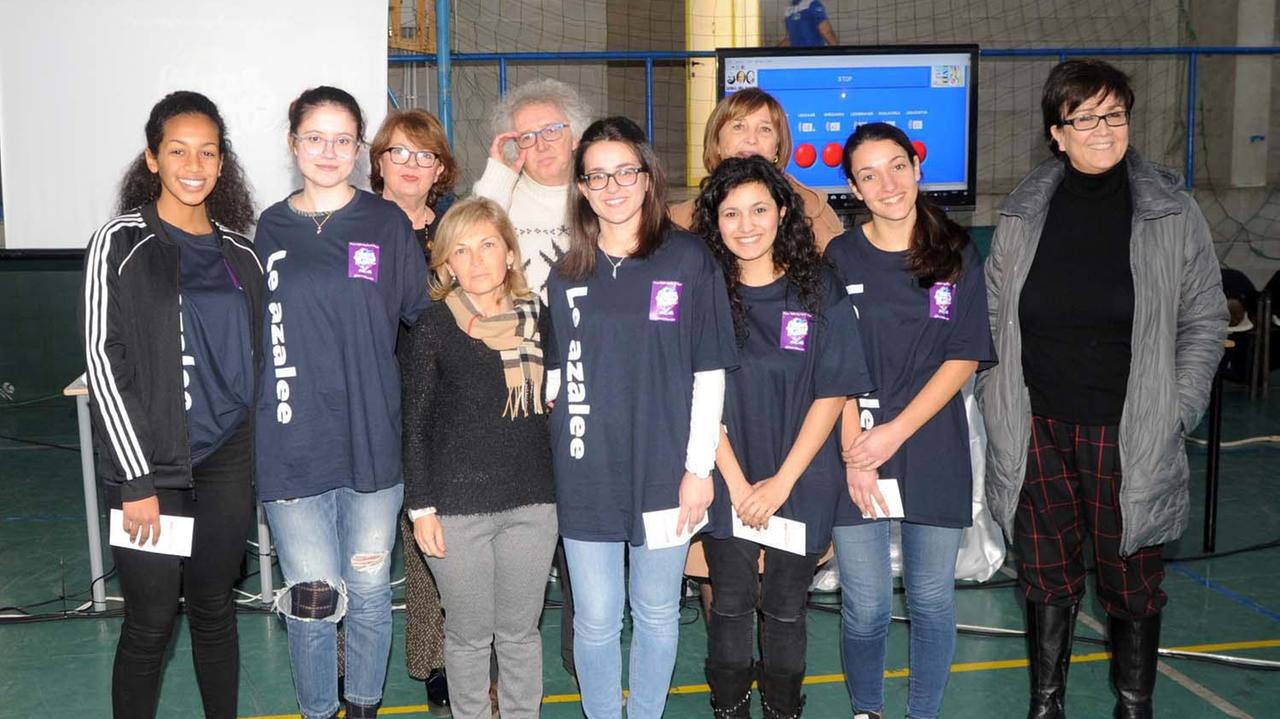 La squadra vincitrice "Le azalee" alla fine della gara-gioco (foto Paolo Barlettani)