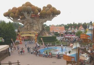 <strong>COME GARDALAND </strong>Il parco giochi sul Garda a cui ci si ispira per il Calambrone è stata una scommessa vinta: creati dal nulla 1100 posti di lavoro