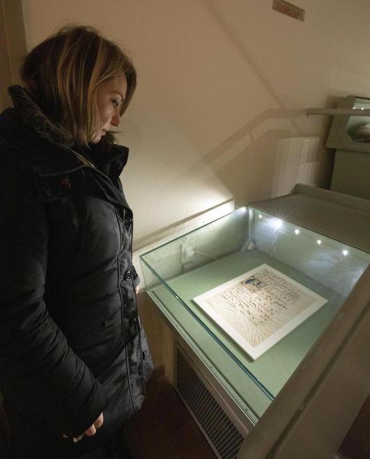 Due preziosi fogli miniati esposti nel Museo di arte sacra 