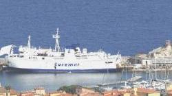 Un’immagine del centro abitato e del porto di Rio Marina