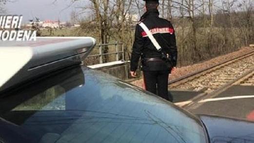 Carabiniere salva una donna dal suicidio