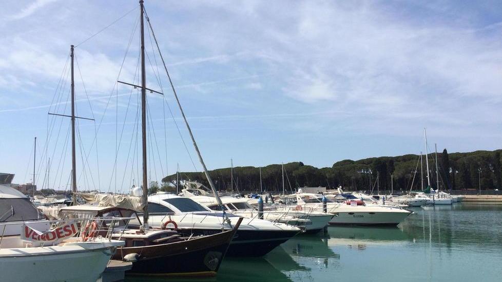 L’assemblea dà il via libera alla cessione, operazione da 24 milioni: ecco il piano