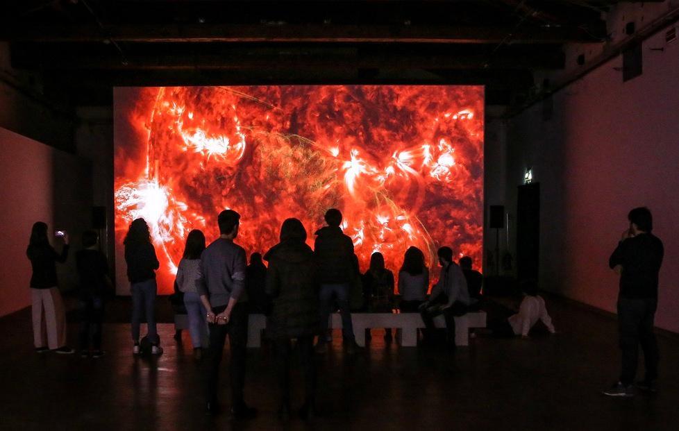 Fuoriclasse/ La forza dell’universo tra suoni e algoritmi a caccia dell’equilibrio 