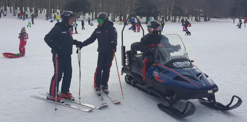 Carabinieri sugli sci per garantire sicurezza sulle piste innevate
