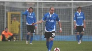 Un’immagine diventata ormai classica delle trasferte dell’Empoli: la delusione degli azzurri dopo una delle reti incassate nel match in casa del Frosinone