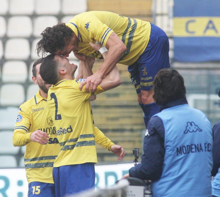 Ferrario-Sansovini: il Modena vince e non molla la presa 