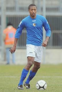Silva Reis in lizza per un posto a centrocampo