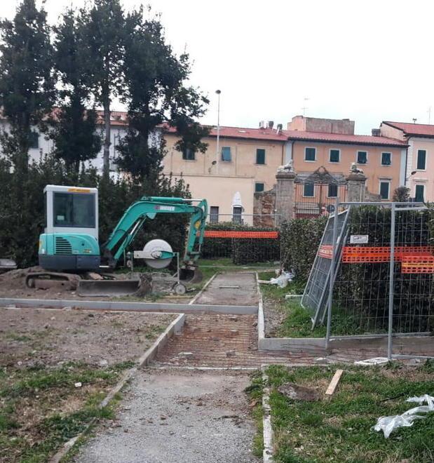 Rifiuti, un’isola ecologica per i commercianti nel parco d’Ardenza 