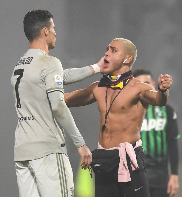 L’invasore tifoso di Ronaldo aveva un pass per disabili 