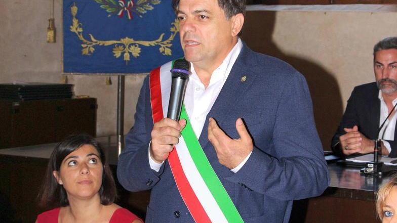 Il Comune affida alla ditta del sindaco lavori per il Carnevale