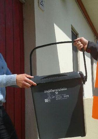 Porta-a-porta e raccolta di prossimità Si parte 