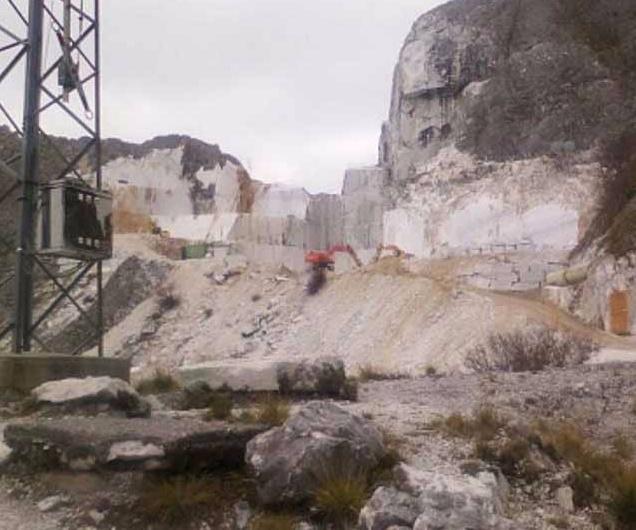 Lavori non autorizzati a Cava Romana Ascoltato un operaio 
