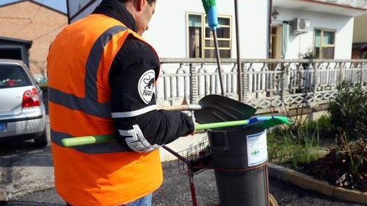 In municipio distribuiti i sacchi per l’organico