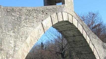 Allarme a Pavullo e Montecreto: Crepe nello storico ponte di Olina
