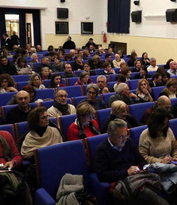 Al teatro dei Servi va in scena la strana “Famiglia Campione”
