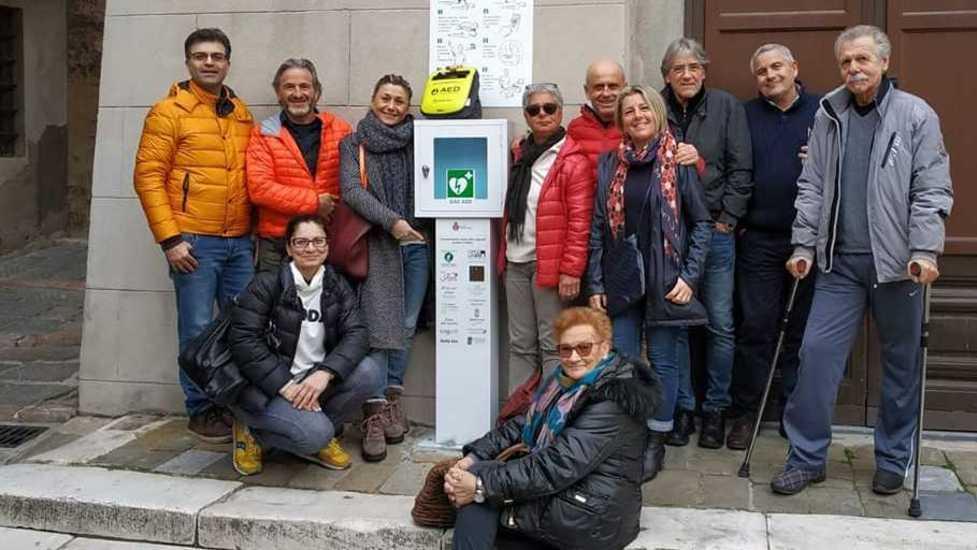 Installato il 4º defibrillatore ora il borgo è cardioprotetto