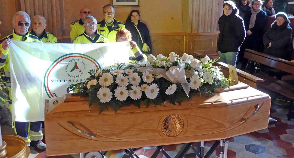 Chiesa gremita per l’addio al volontario morto alla Berco 