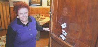 La signora Ciampalini e la porta rotta dal nigeriano