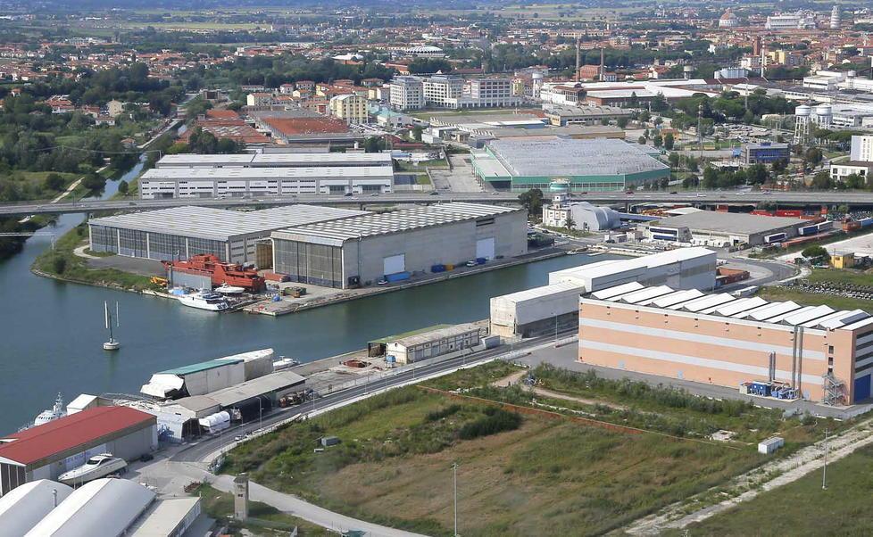 Amazon sbarca (forse) ai Navicelli, ma intanto il “caso” finisce di fronte al Tar 