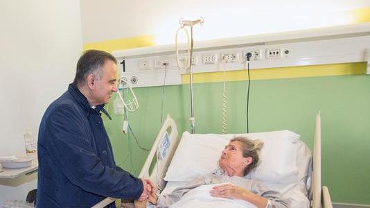 Modena. Il decalogo del vescovo Erio per la cura dei pazienti