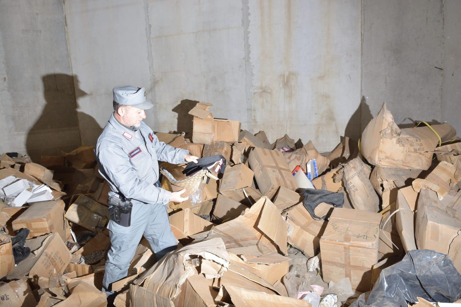 La discarica  sequestrata dal Gruppo Carabinieri Forestale di Firenze
