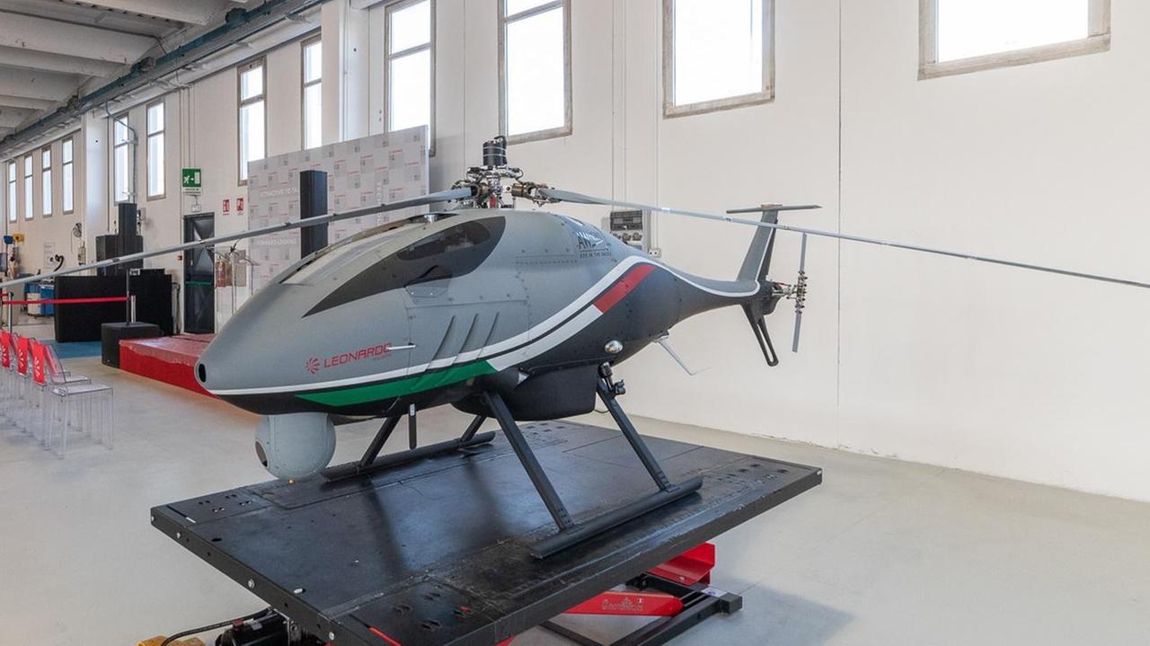 L'elicottero a guida remota Awhero sviluppato e prodotto da Leonardo-Finmeccanica a Pisa