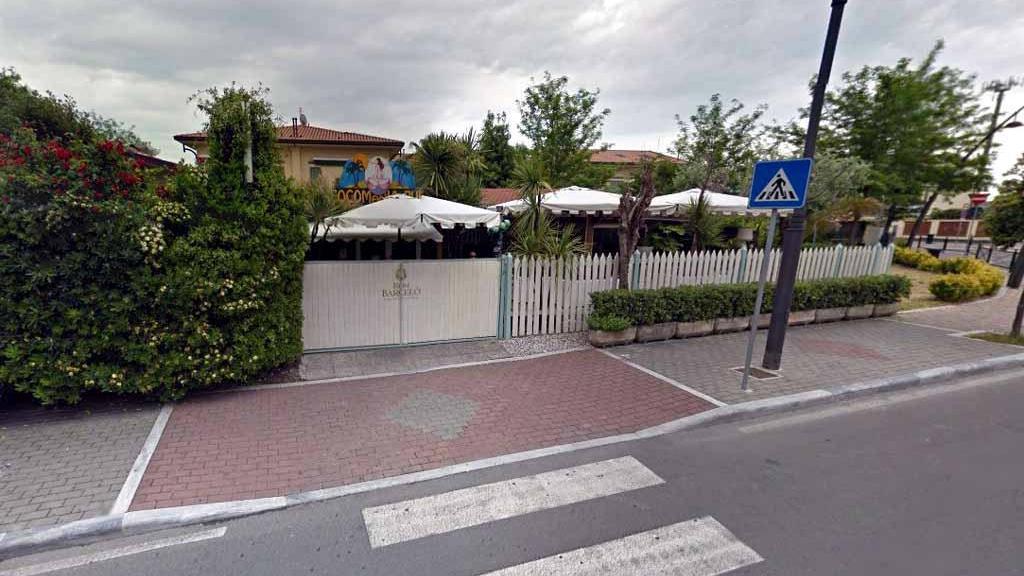 L'ingresso del locale Cocomania a Marina di Massa