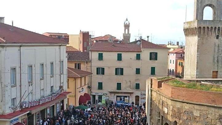 Il Comitato sulla guerra legale «Rimateria svenduta ai privati»