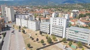 Previsti 400 alloggi di edilizia residenziale pubblica A lato, i palazzi delle Fornaci. Sopra Ginanni e Berti