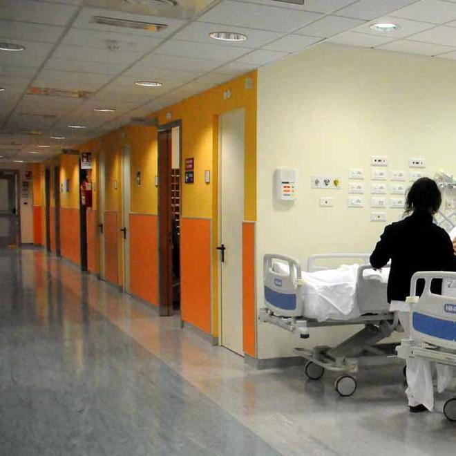 Aggredite e picchiate da un paziente due infermiere e un’operatrice sanitaria 