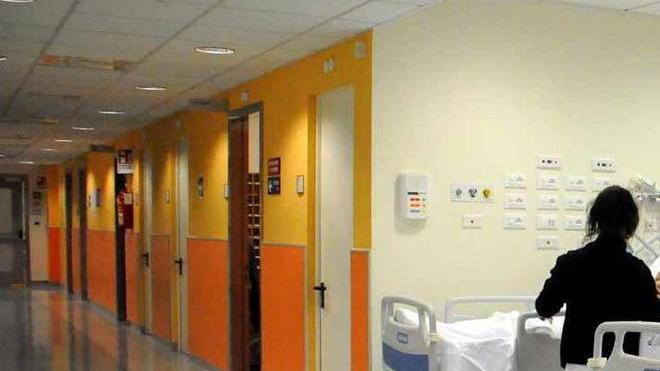 Aggredite e picchiate da un paziente due infermiere e un’operatrice sanitaria