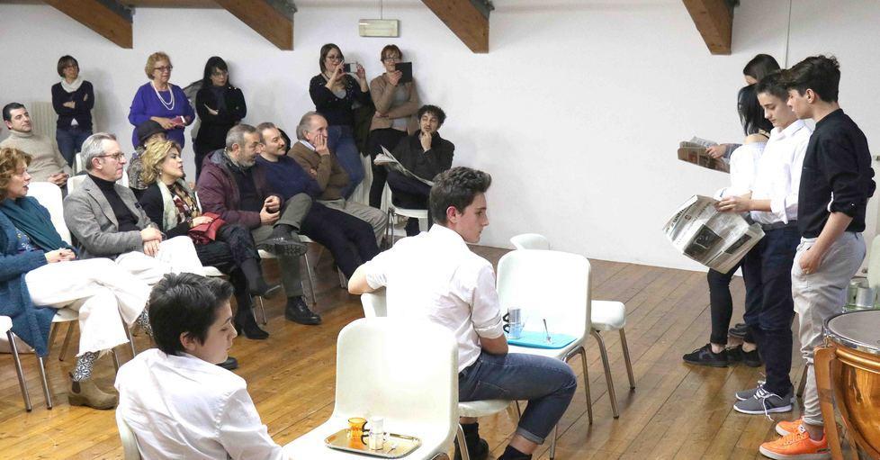 Comicità e dramma si mescolano grazie alla maestria di Eduardo 