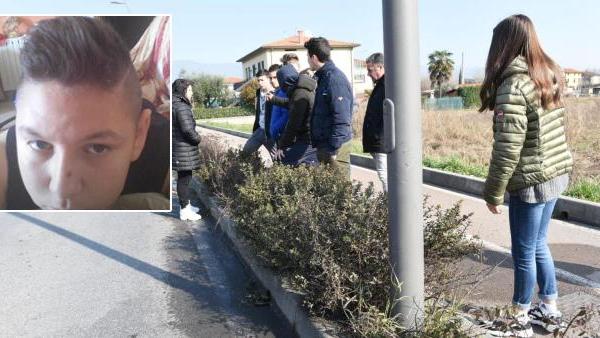 Nella foto Sernacchioli il luogo dell'incidente. Nel riquadro il giovane morto