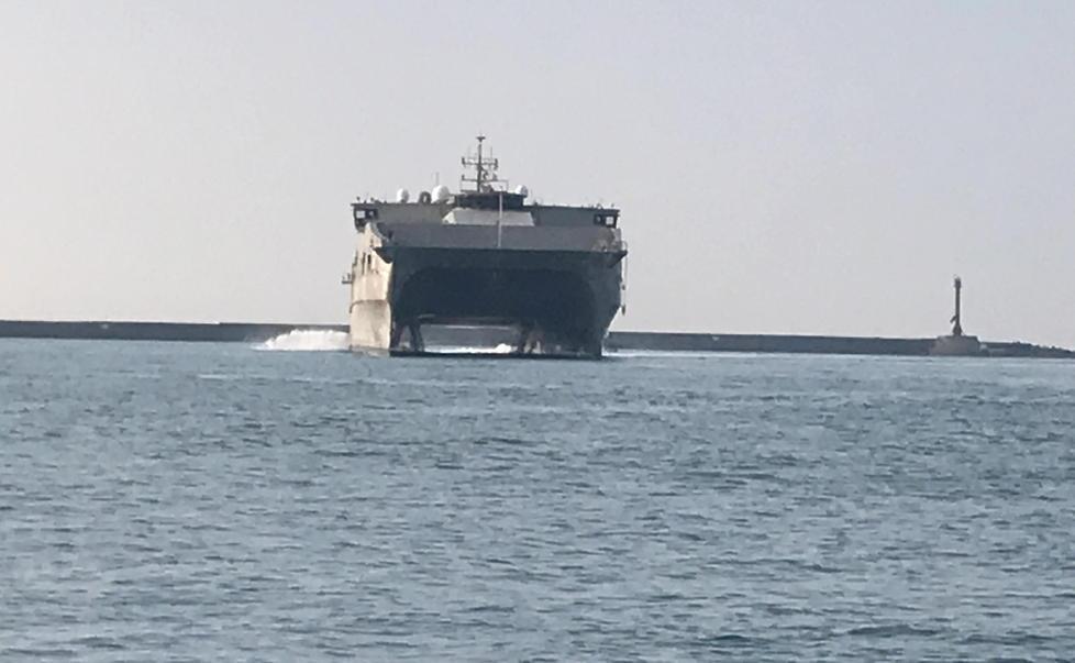 Sorpresa: in porto approda il colosso della marina militare Usa 