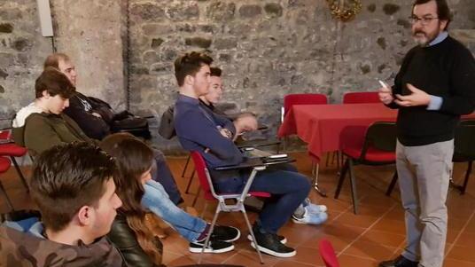 Startup School: lezioni di finanza e una App per trovare dog sitter