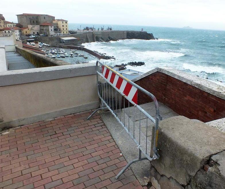 Scalinata di piazza Manzoni, via al consolidamento