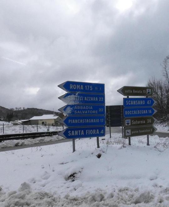 Piste tutte innevate È una domenica da sci 