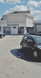 <strong>AUTOSALONE.</strong> Vetture sul piazzale