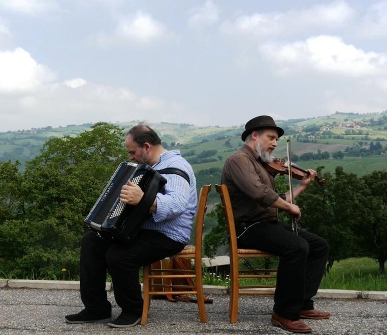 “L’Appennino che suonava”, un inno alla festa e alla voglia di stare insieme 
