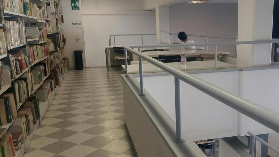 Dai fasti al vuoto, c'era una volta la Biblioteca dei Portuali