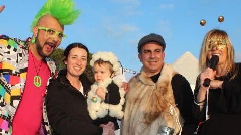 Allegria e sole, in migliaia al Carnevale di Tirrenia