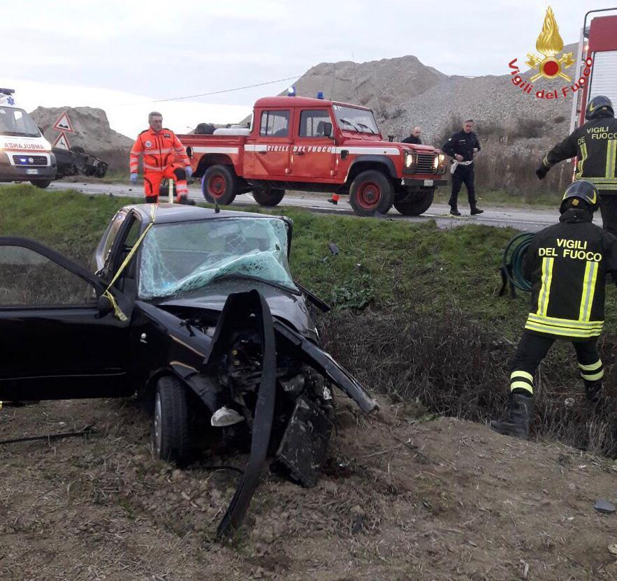 L'auto fuori strada