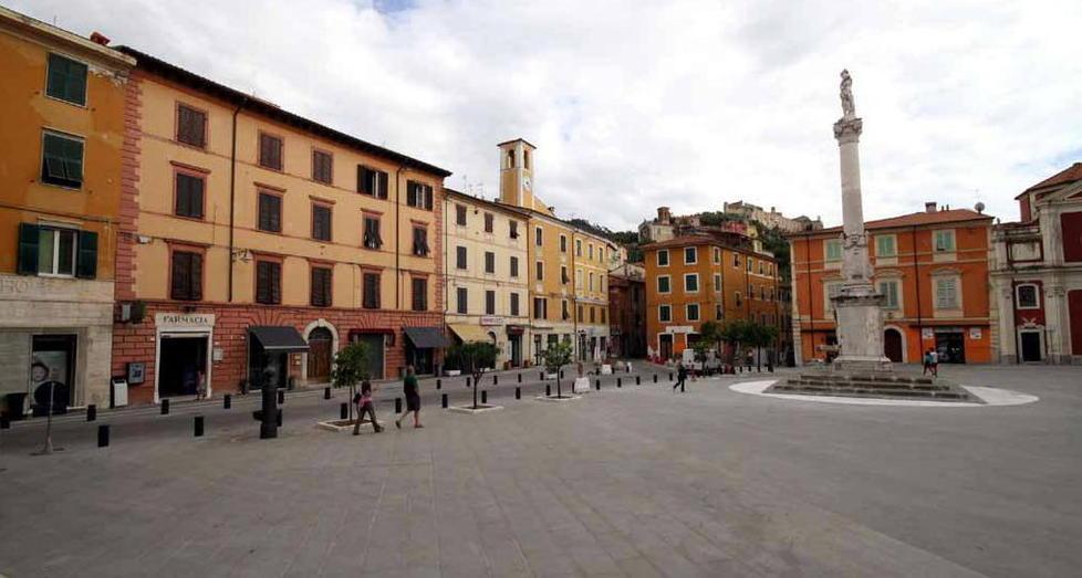 Bianchi o color crema e con arredi tutti uguali Nuove regole per i dehors