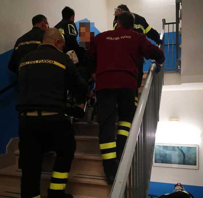 Ascensore guasto al Falusi: è polemica 