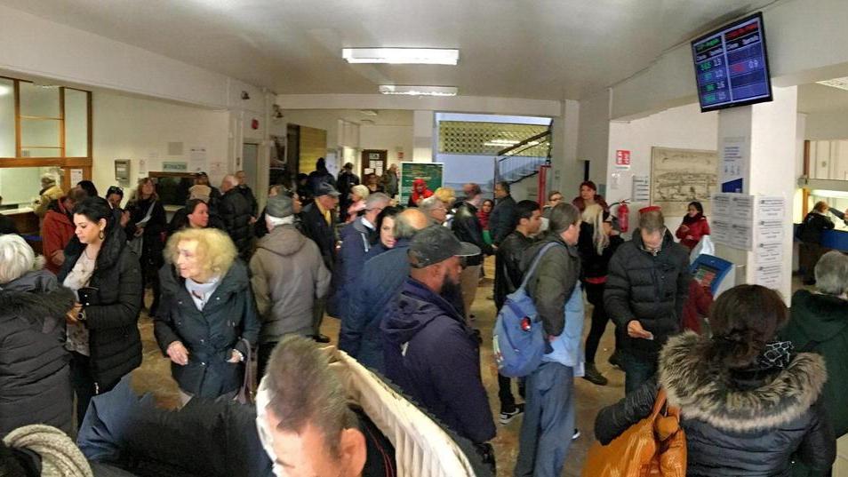 Preso d’assalto il distretto di Fiorentina: «120 persone davanti per fare le analisi»